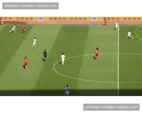 “观点：VAR对轻微攻防接触的判罚，是否正在改变后卫的防守习惯？”