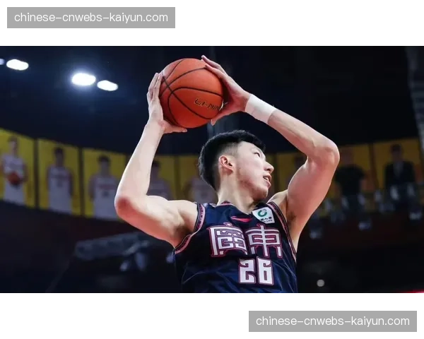 “通讯：杜锋五上五下战术失灵，广东队篮板球失控”