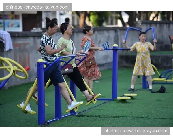 柏林联合举办社区足球节，推动青少年足球发展项目